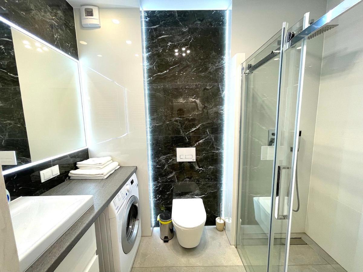 Apartament Superior Blue Przy Plazy- Free Pool, Saunas, Jacuzzi, Fitness, Salzgrotte Kołobrzeg Exteriör bild