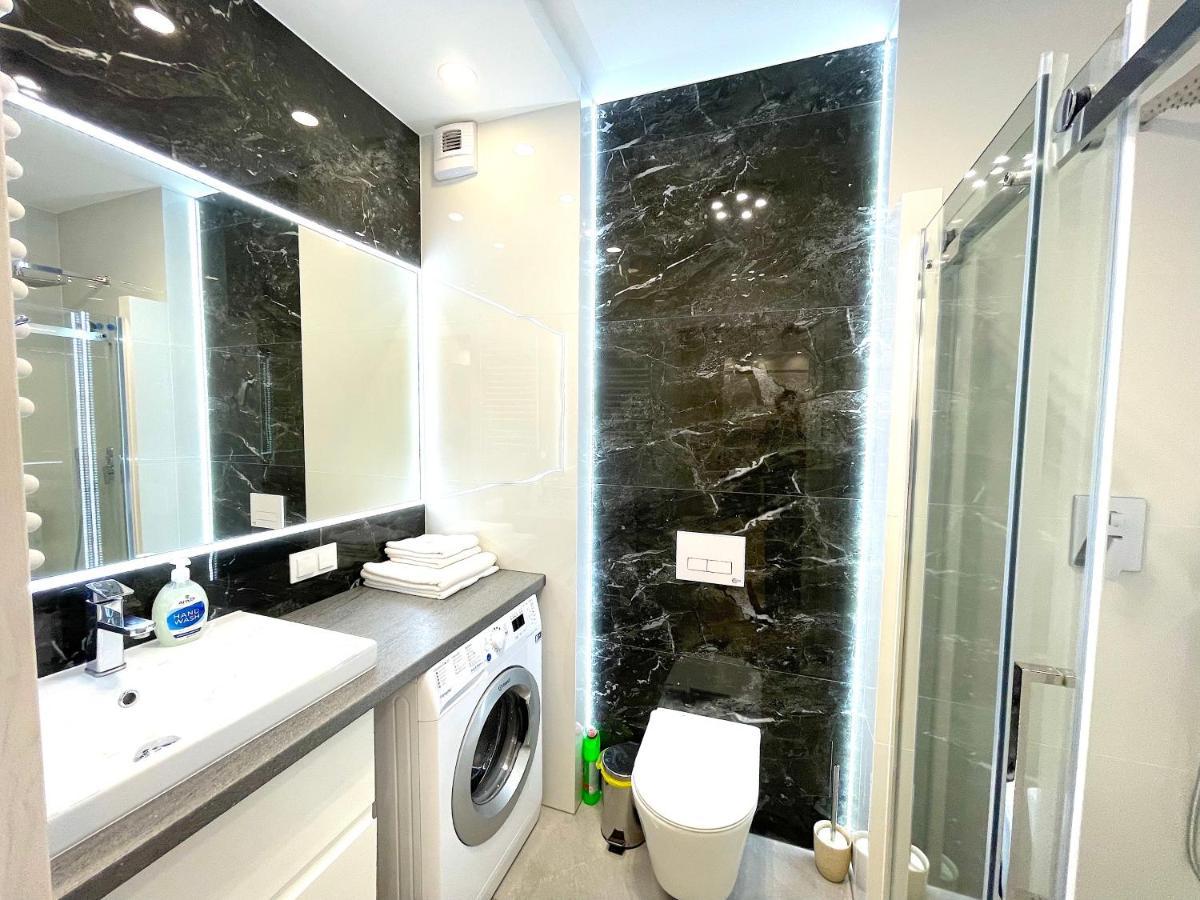 Apartament Superior Blue Przy Plazy- Free Pool, Saunas, Jacuzzi, Fitness, Salzgrotte Kołobrzeg Exteriör bild