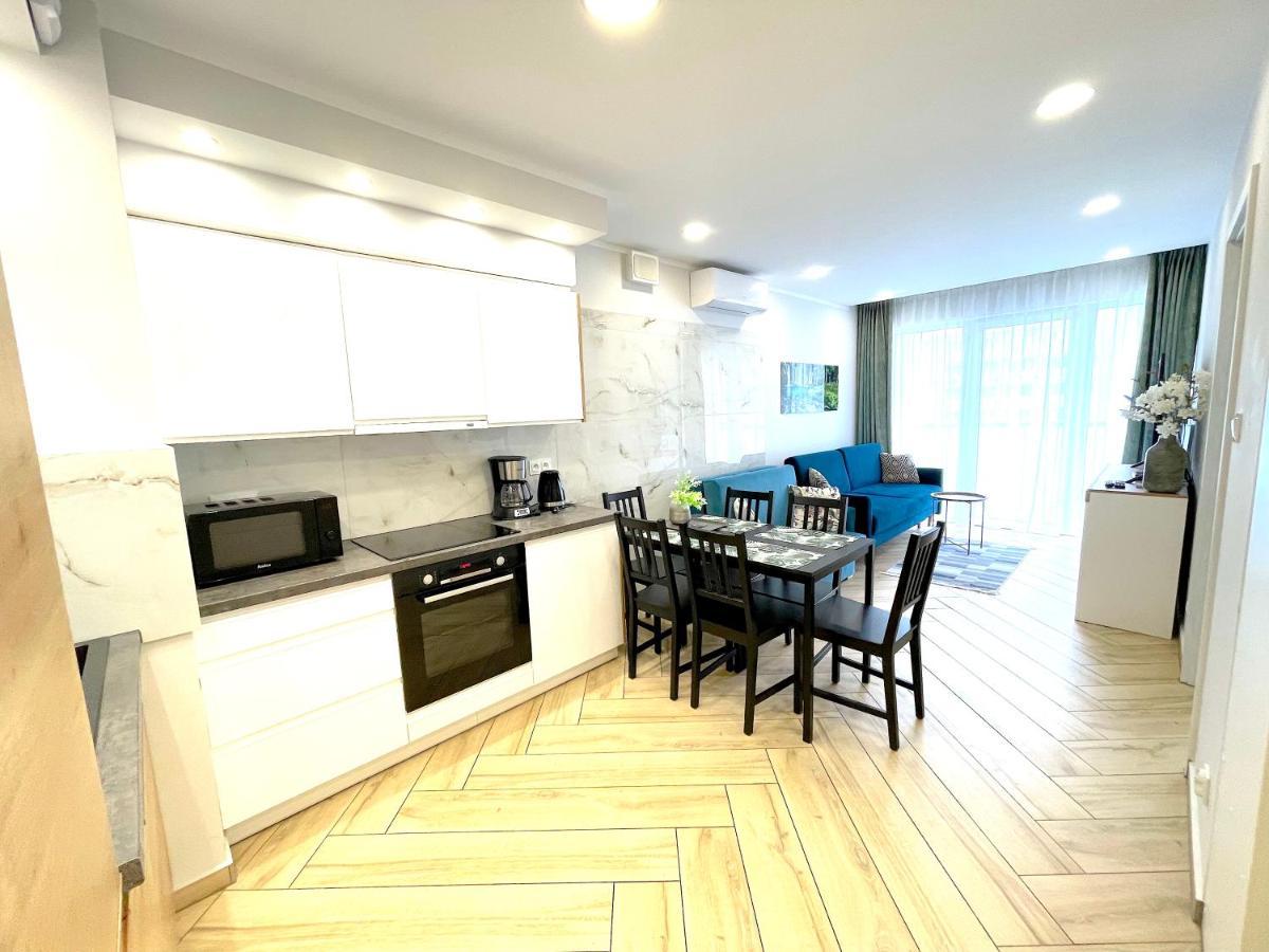 Apartament Superior Blue Przy Plazy- Free Pool, Saunas, Jacuzzi, Fitness, Salzgrotte Kołobrzeg Exteriör bild